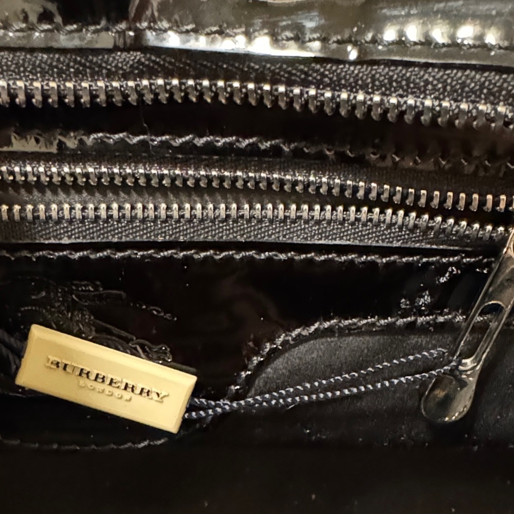 Authentic Burberry Black Patent Bag with Lock & Key (COA included) - - Picture 14 of 16